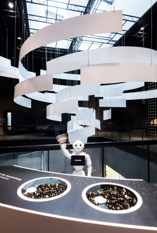 Futurium - Exhibition with Roboter Pepper -  © David von Becker